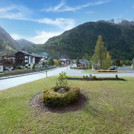 Zwieselstein Near Slopes, Cleaning Included Apartment Sölden